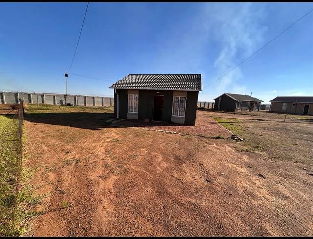 2 BEDROOM HOUSE FOR SALE IN SAVANNA CITY